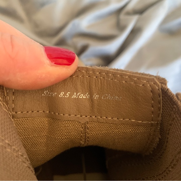 Dolce Vita 8.5 WATERPROOF Suede Caster H2O Booties GUC - Picture 7 of 10